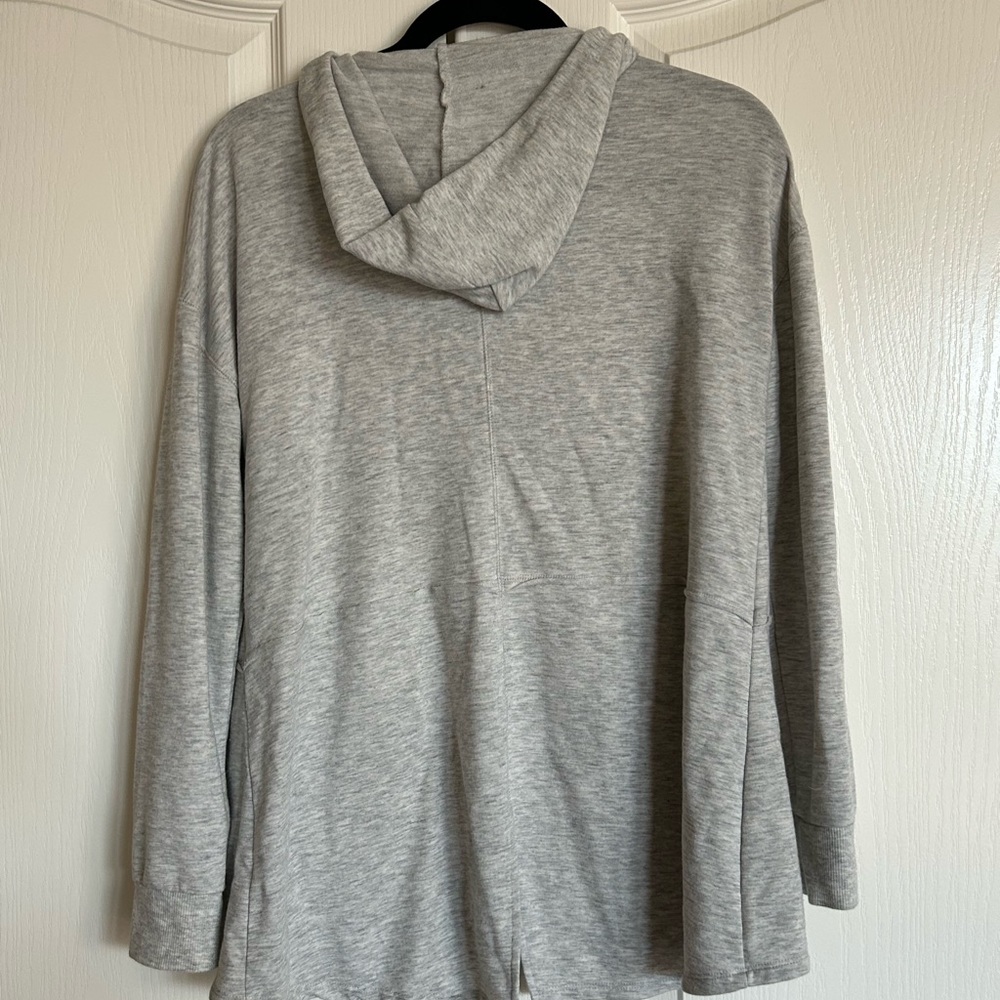 Cable & Gauge gray viscose blend kangaroo pocket hoodie size medium - Picture 11 of 12